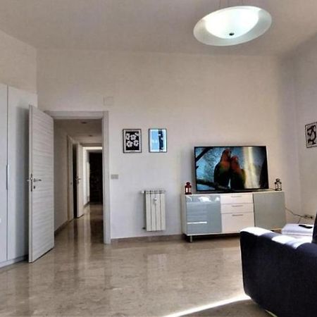 Casa Linda Apartment Рим Екстериор снимка